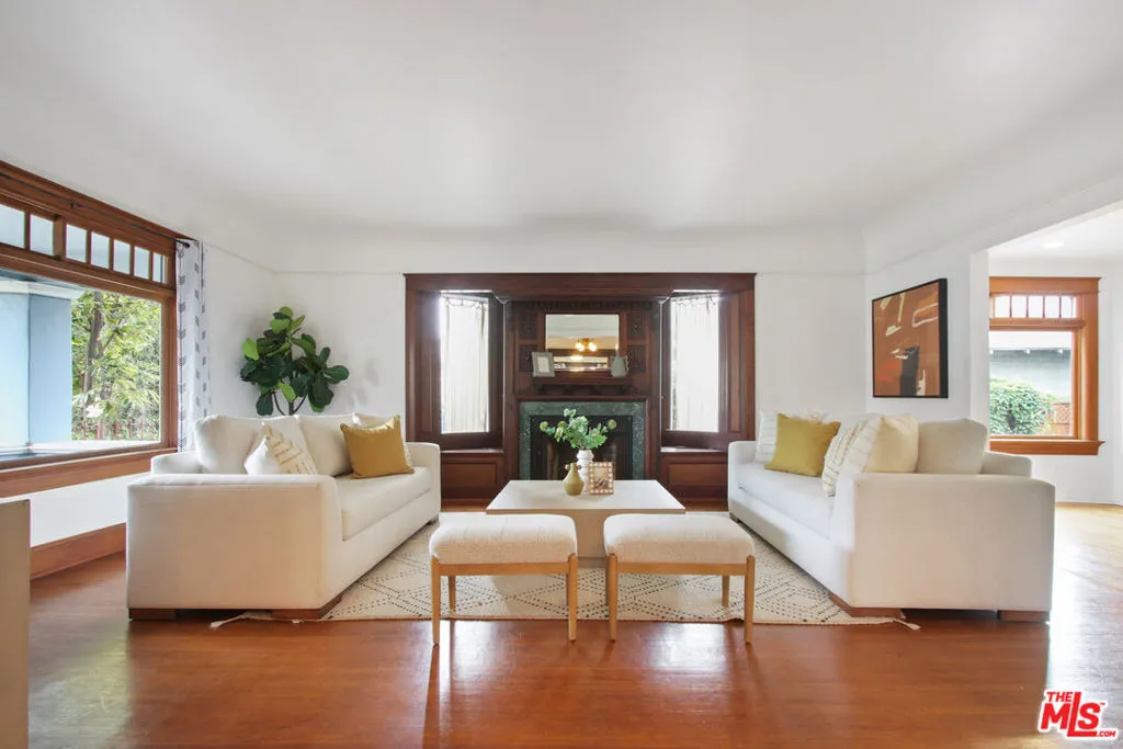 1616 W 25th Street, Los Angeles, California 90007 home-pic-0